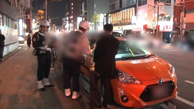 【偽造された標章】不正使用が相次ぐ『駐禁除外』の標章めぐってついに逮捕者　大阪・ミナミで毎日のように止まる「オレンジ色の車」